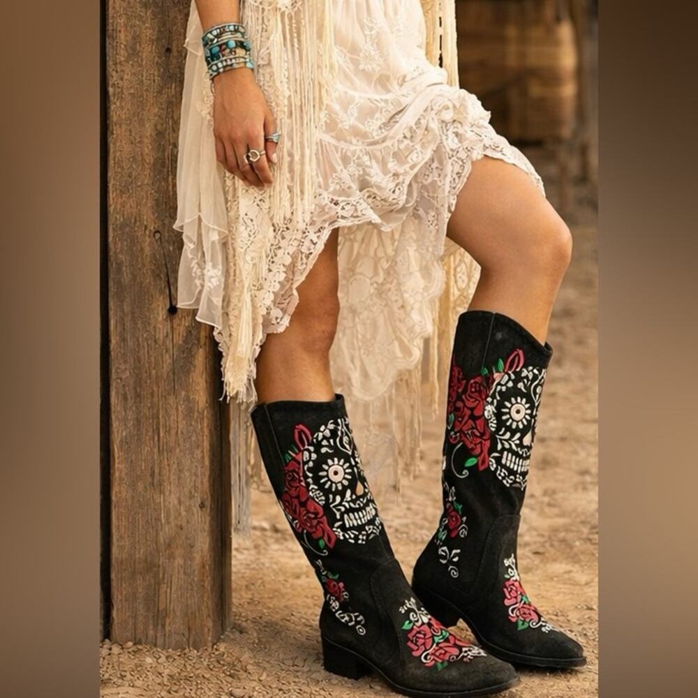 Agave Sky Embroidered Suede Vaquera Boots - Calavera Pink Accents on Black Boots